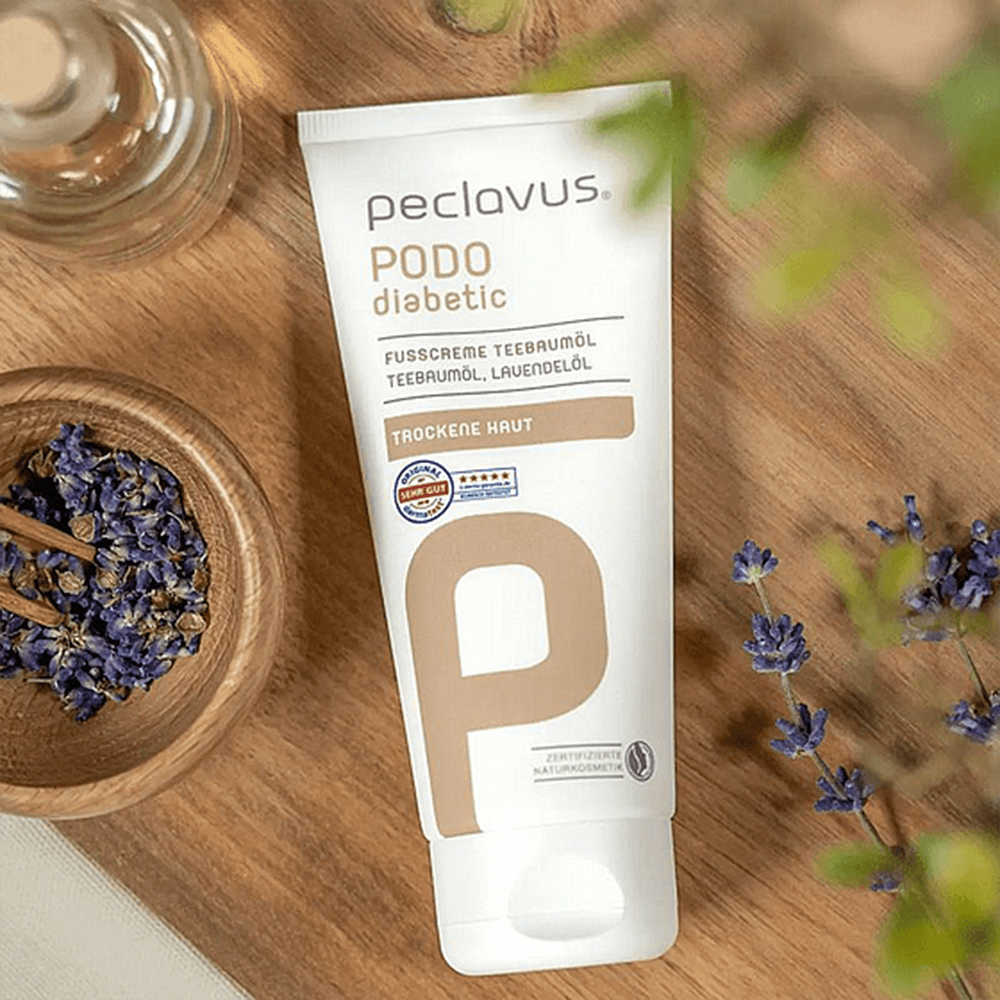 קרם רגליים עם שמן עץ התה 30 מ"ל 5440301 Peclavus diabetic tea oil foot cream.