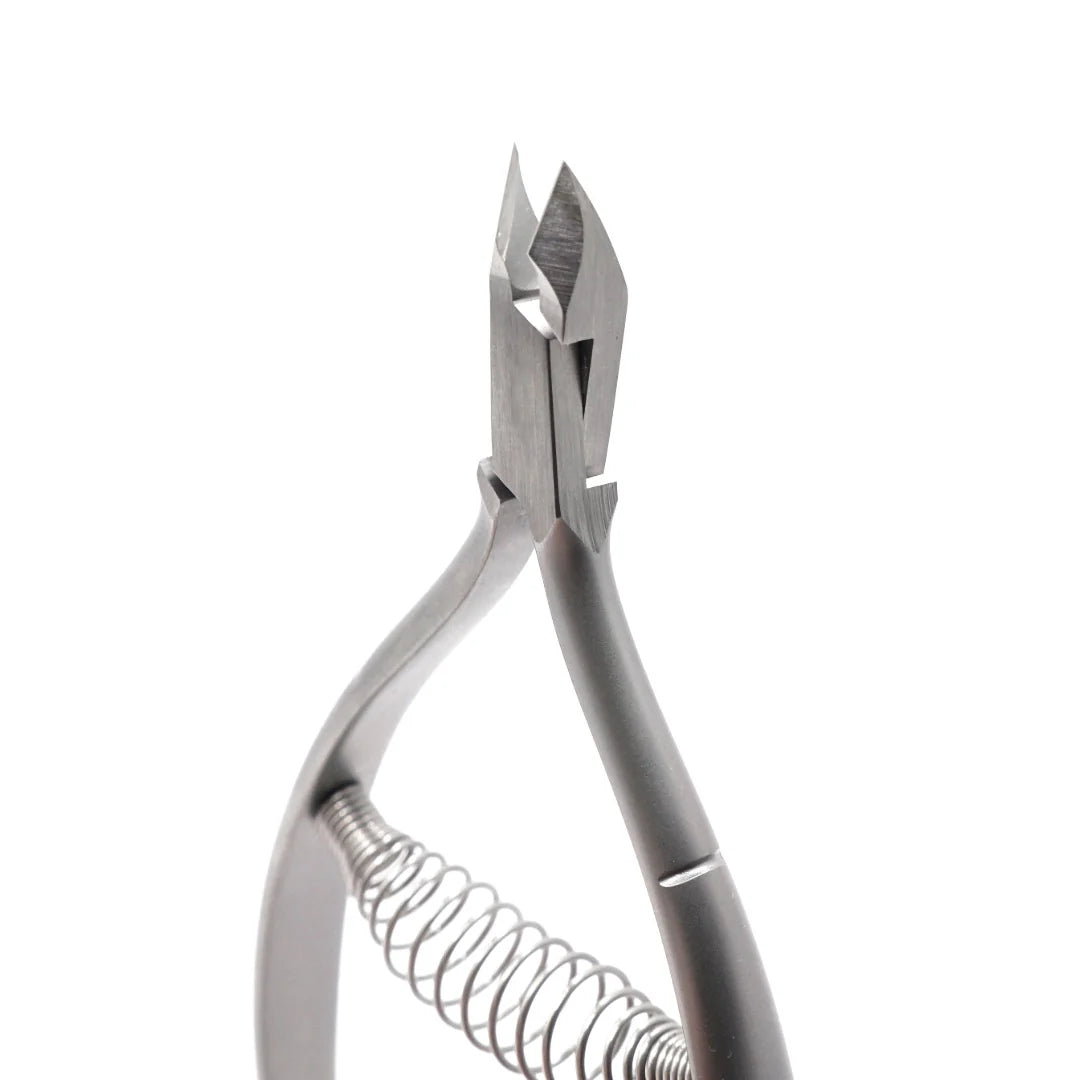 צבת מקצועית לקוטיקולה, להב 7 מ"מ DSI Exclusive Cuticle Nippers NI-KD2-3086