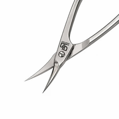 DSI Exclusive Cuticle Scissors - מספריים לקוטיקולה להב 19.5 מ"מ קצה מעוקל KSK3408